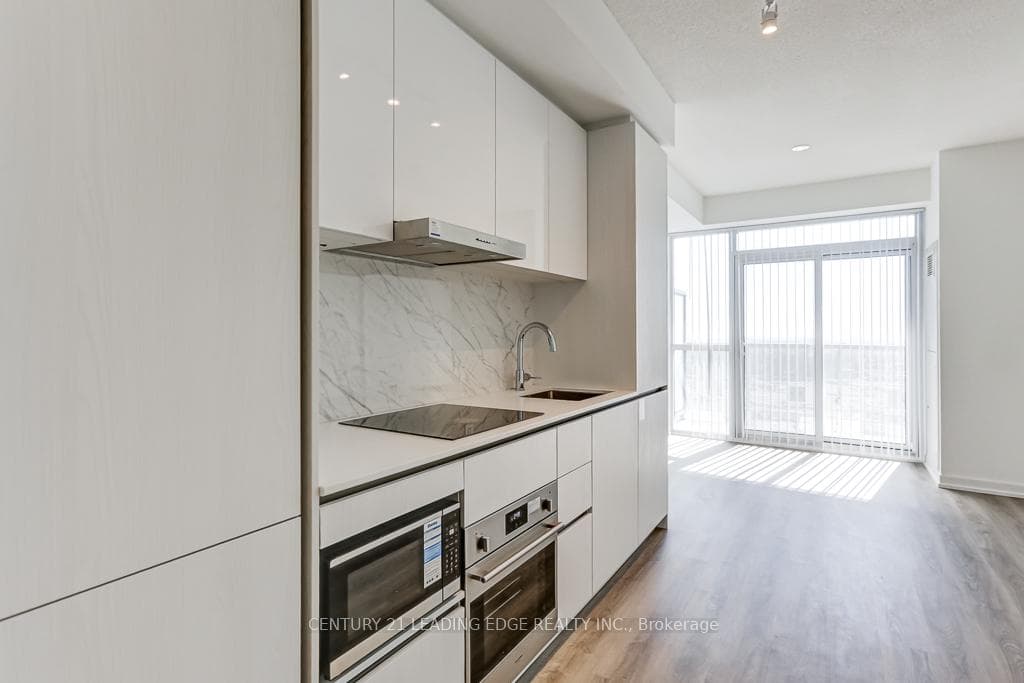 8 Interchange Way Unit 4011 photo 8