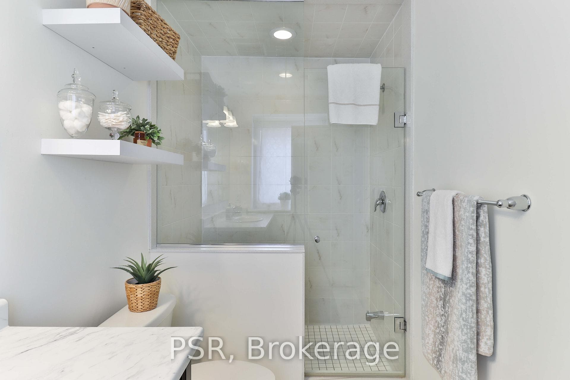 2764 Sapphire Drive photo 22