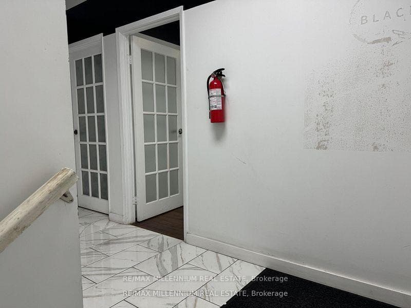 1315 Derry Road Unit 2 photo 7
