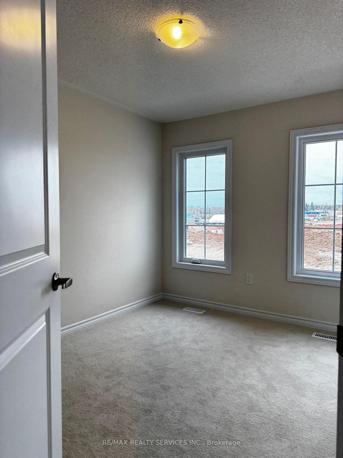 197 Gear Avenue photo 10