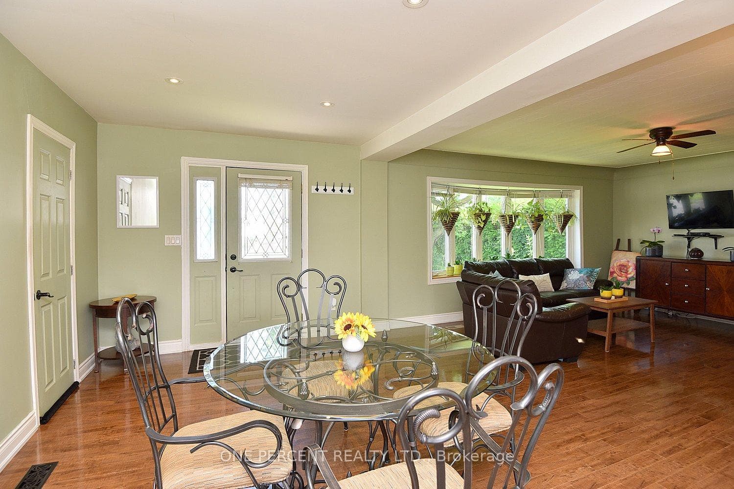 341 Margaret Avenue photo 9