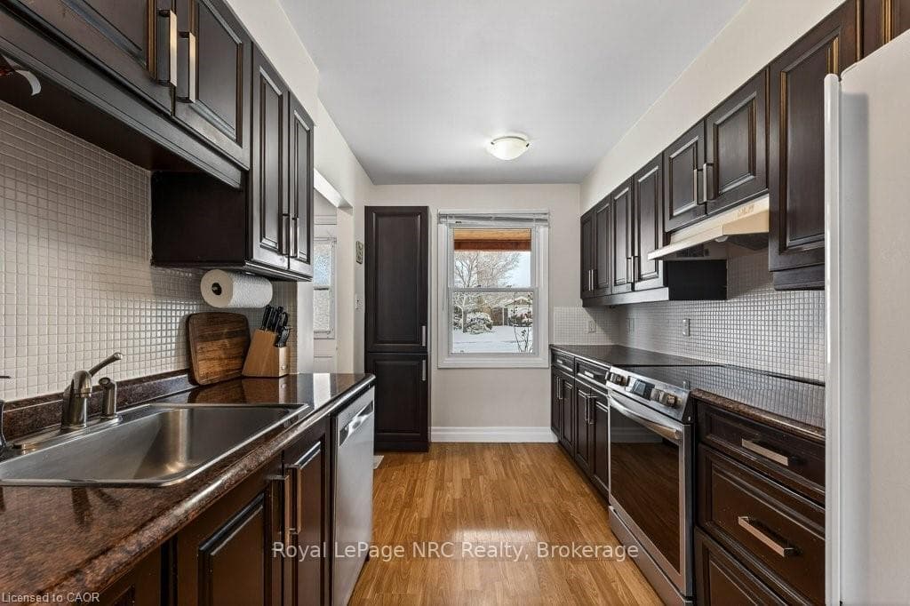 158 Dufferin Avenue photo 7