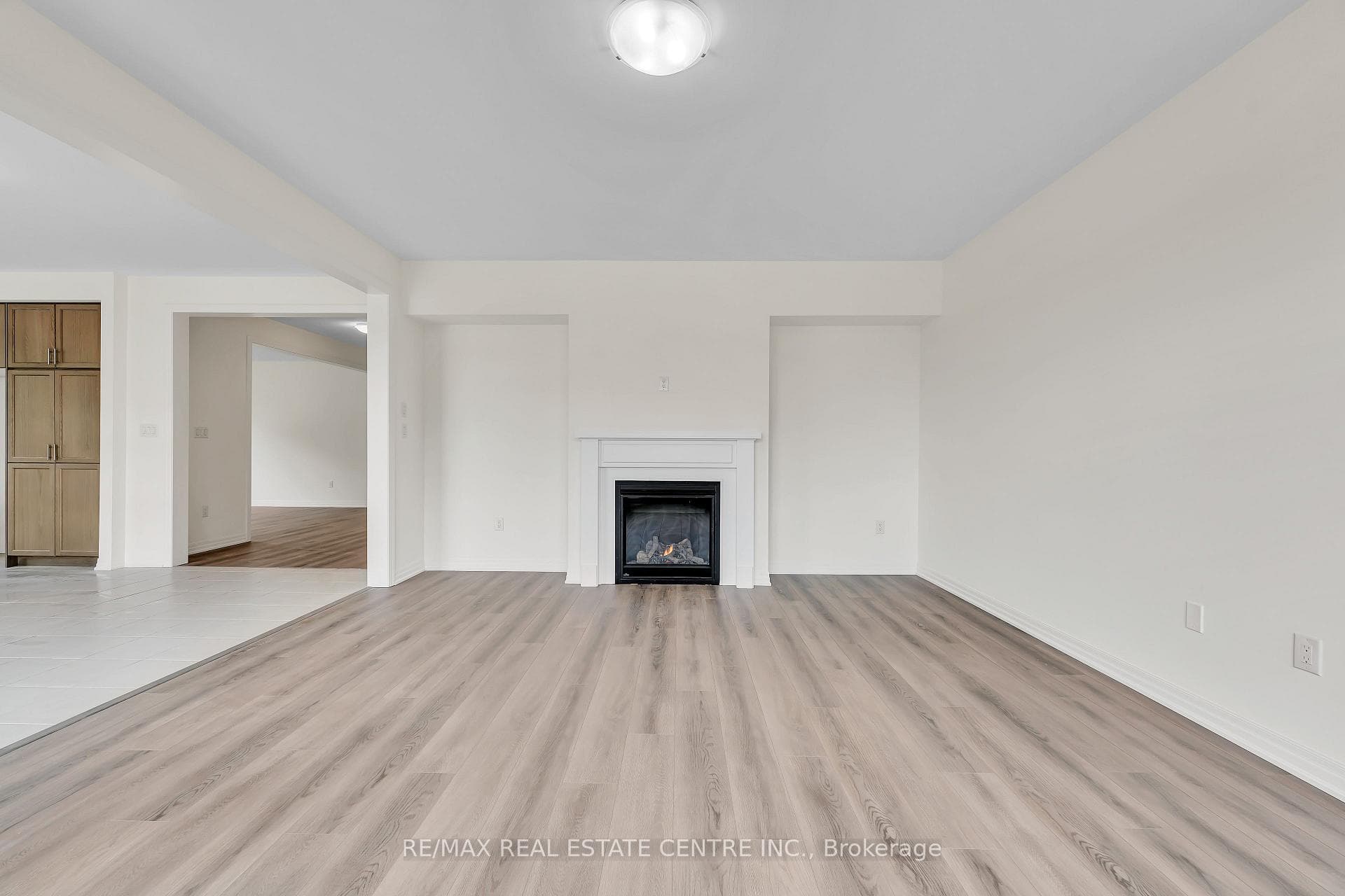 201 Warden Street photo 9