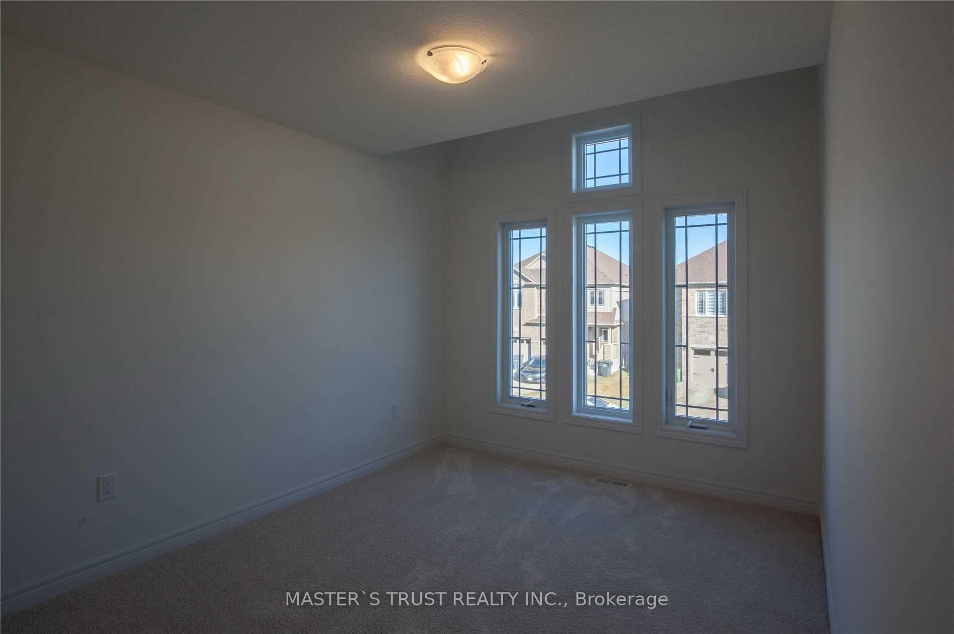 10 John Brabson Crescent photo 13