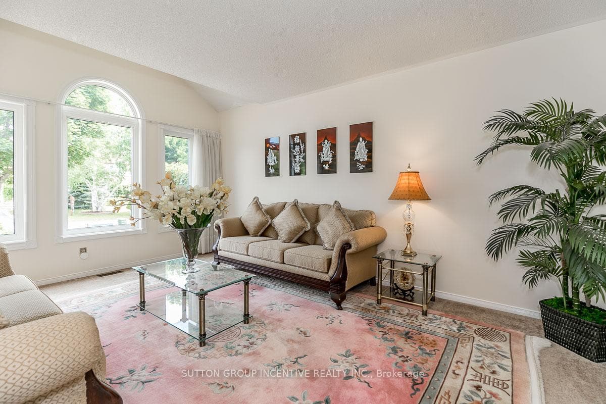 89 Cityview Circle photo 6