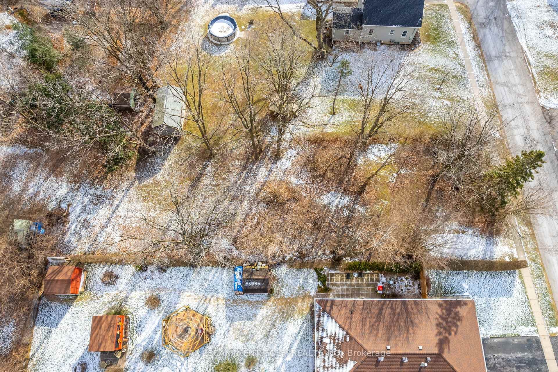 205 Leamon Street photo 21