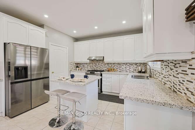 106 Watsonbrook Drive photo 13