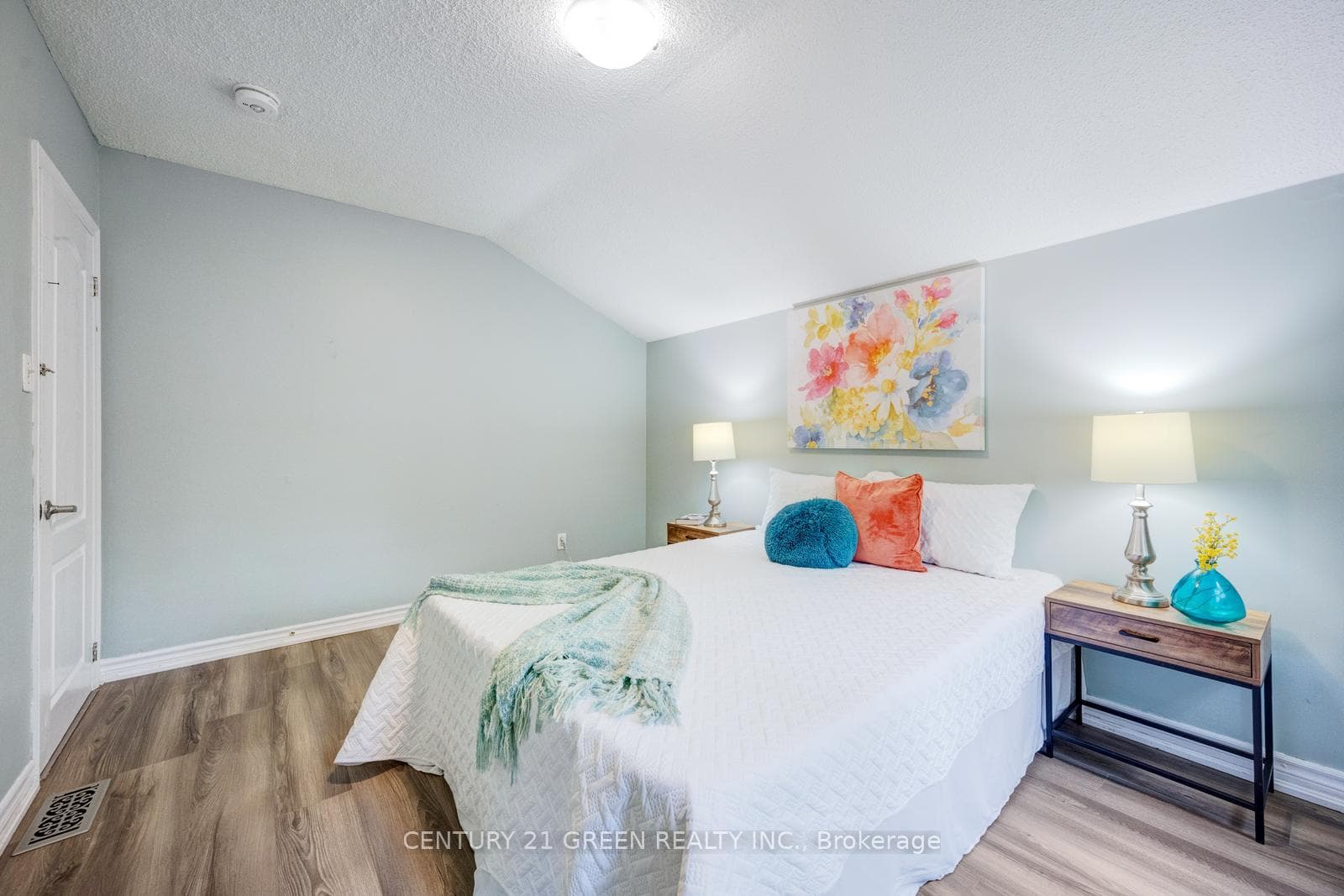 11 Burgby Avenue photo 21