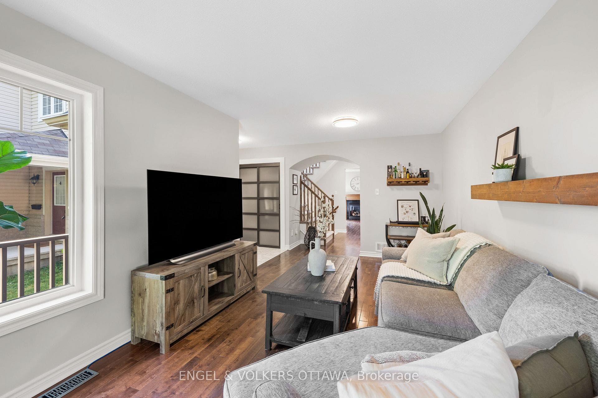 416 Vendevale Avenue photo 5