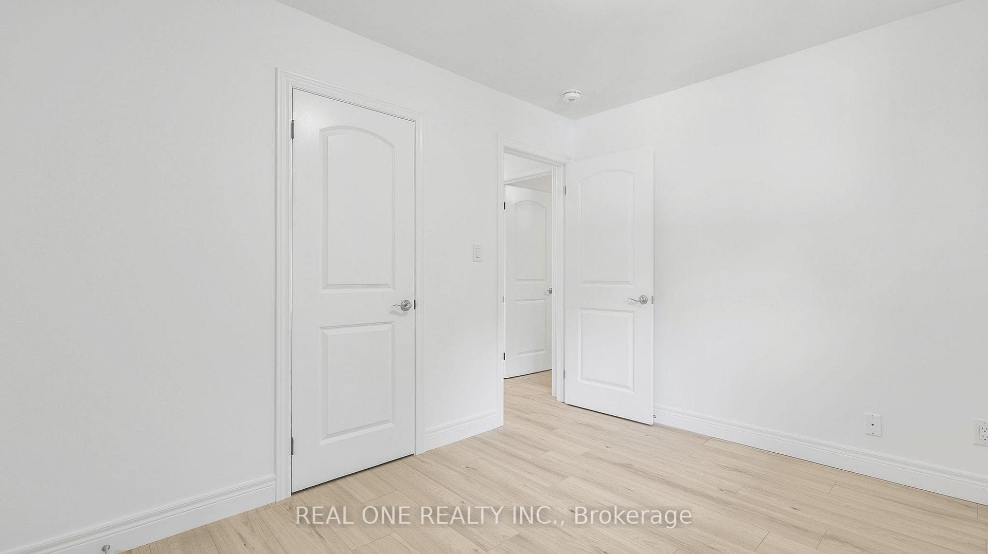 10 Bentley Place photo 20