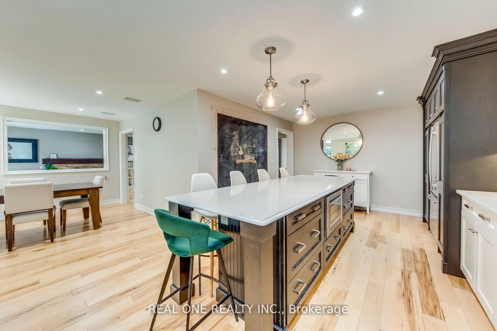 1054 Montrose Abbey Drive photo 14