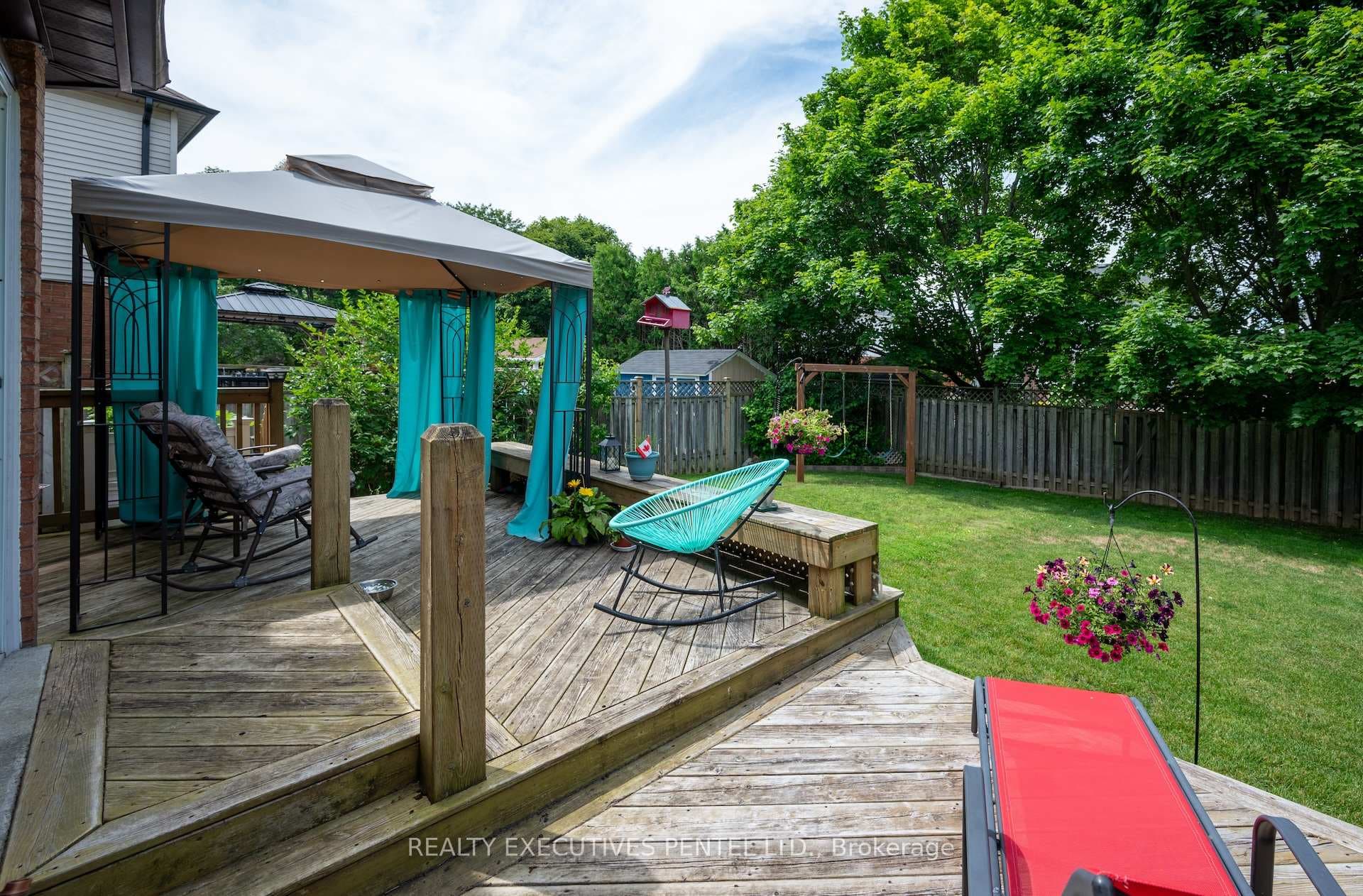 730 Daintry Crescent photo 36