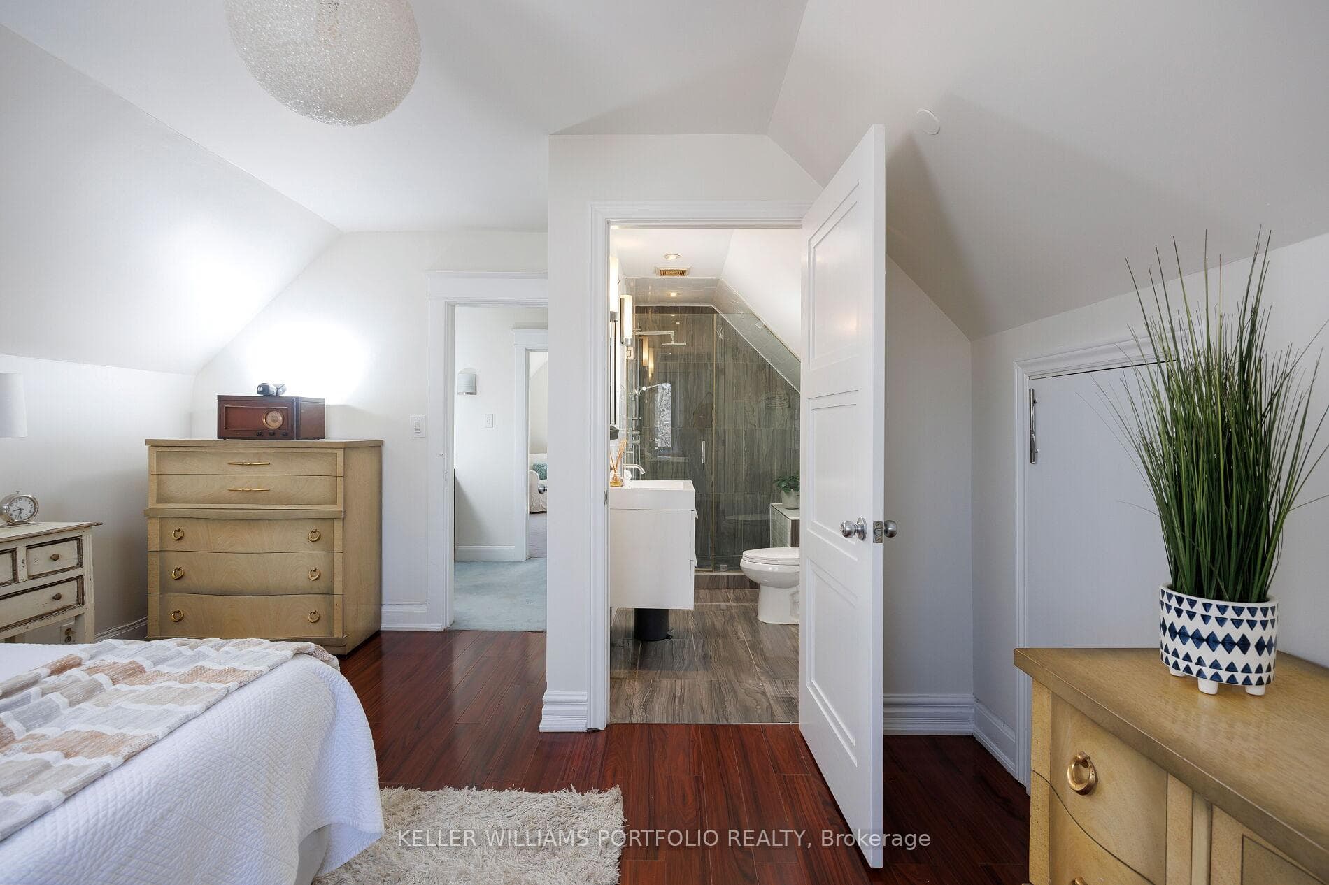 4th Bedroom Ensuite
