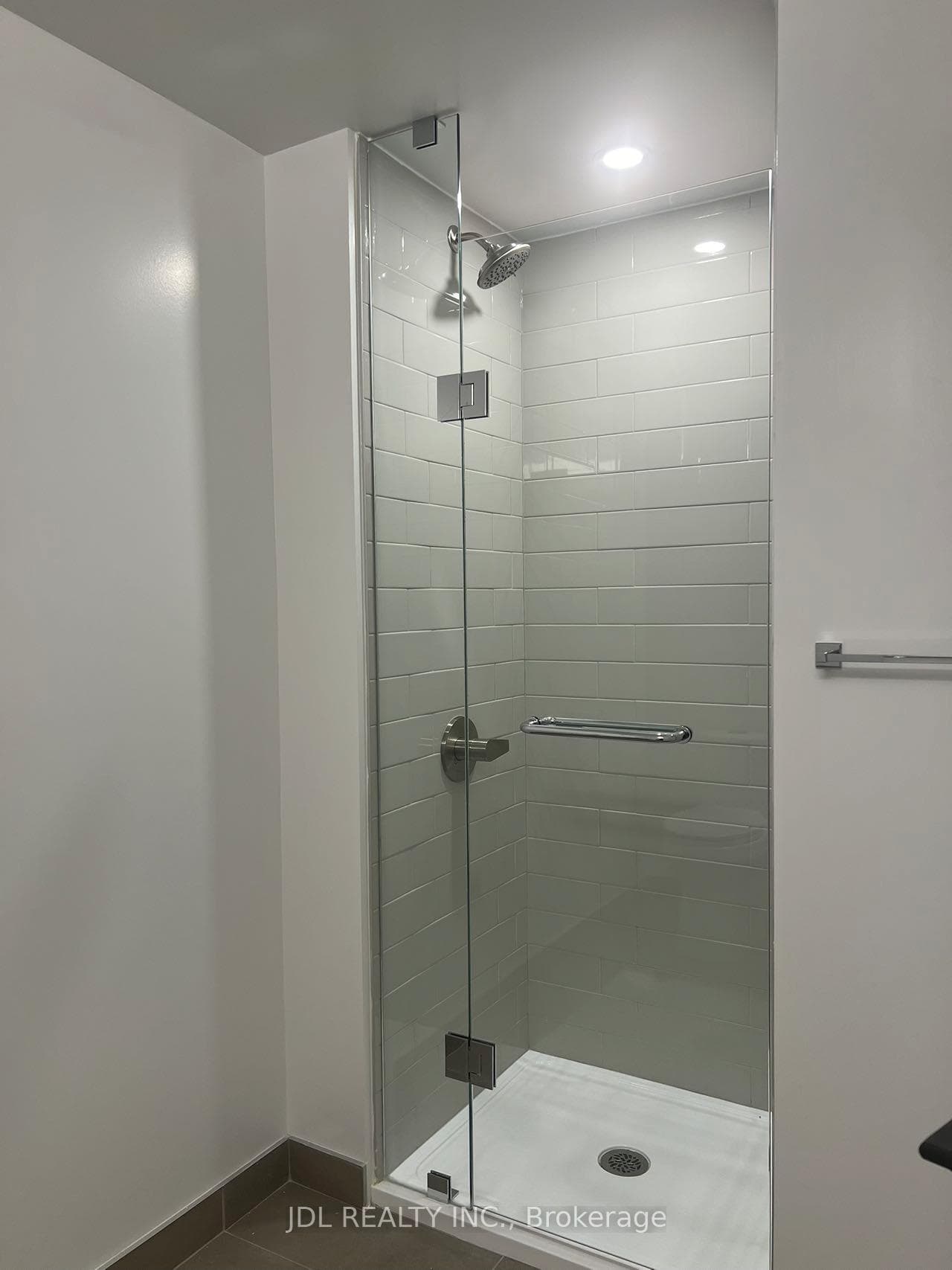 319 Javis Street Unit 2812 photo 6