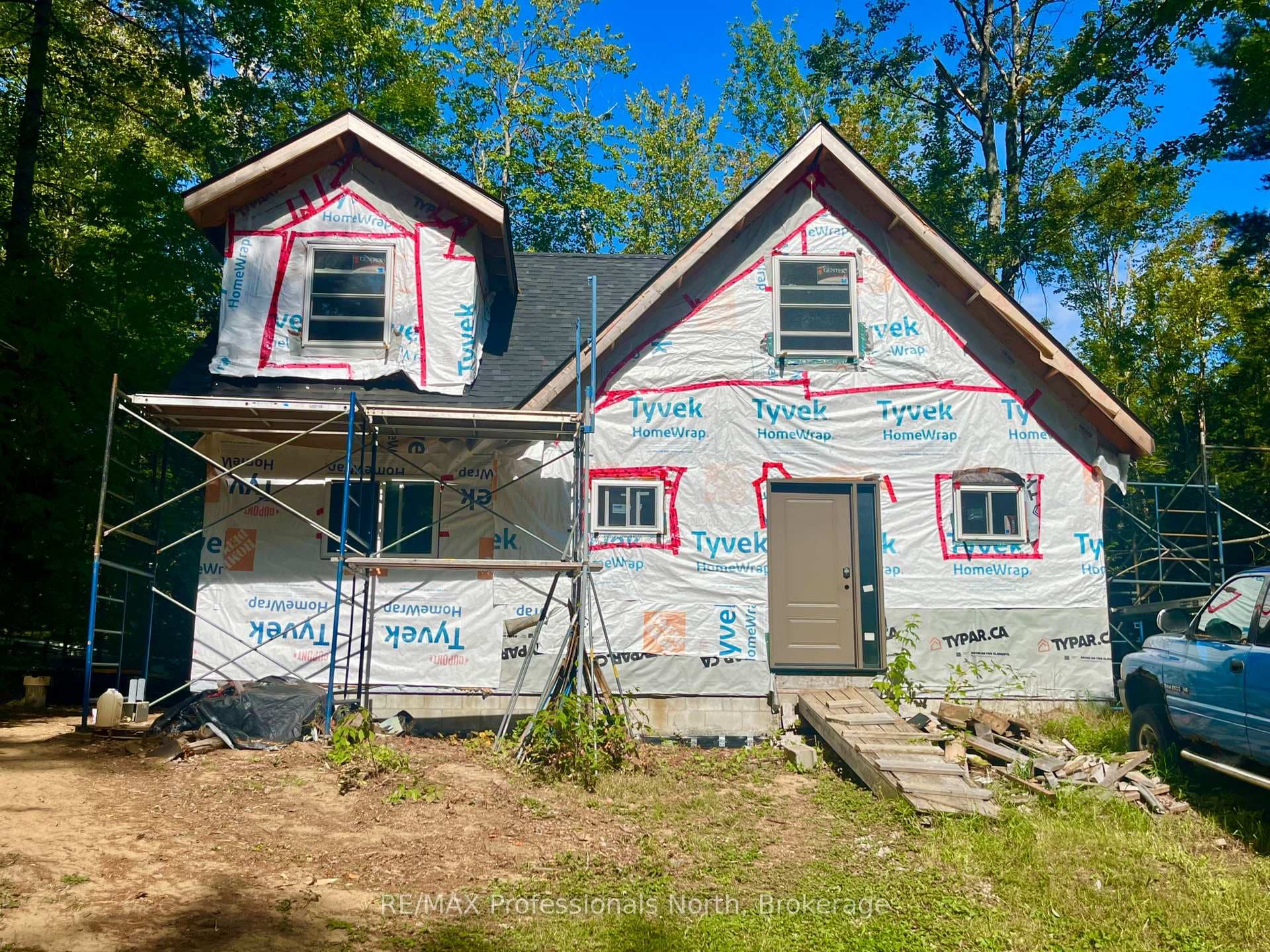 319 Boundary Road photo 3