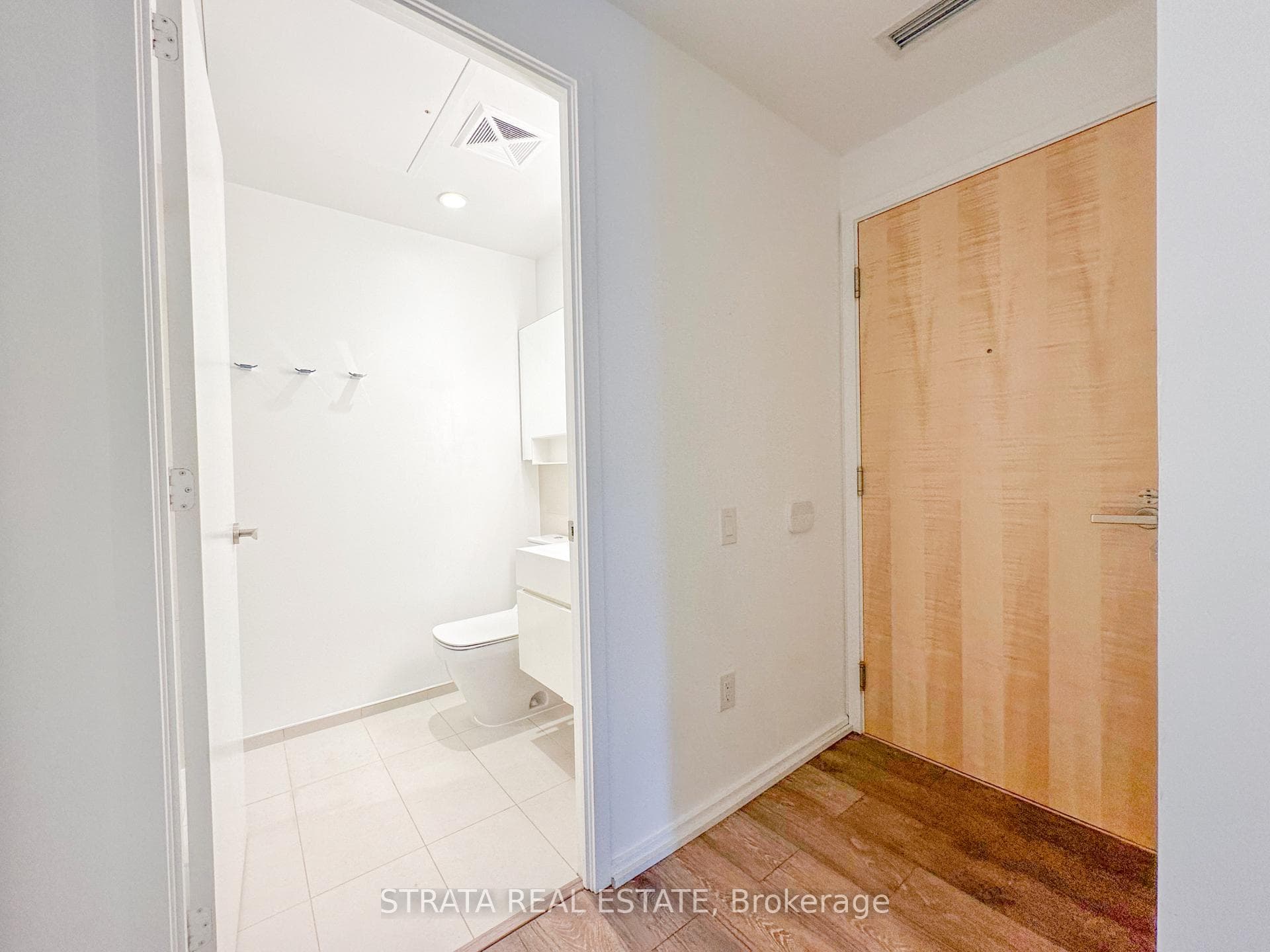 45 Charles Street Unit 1608 photo 2