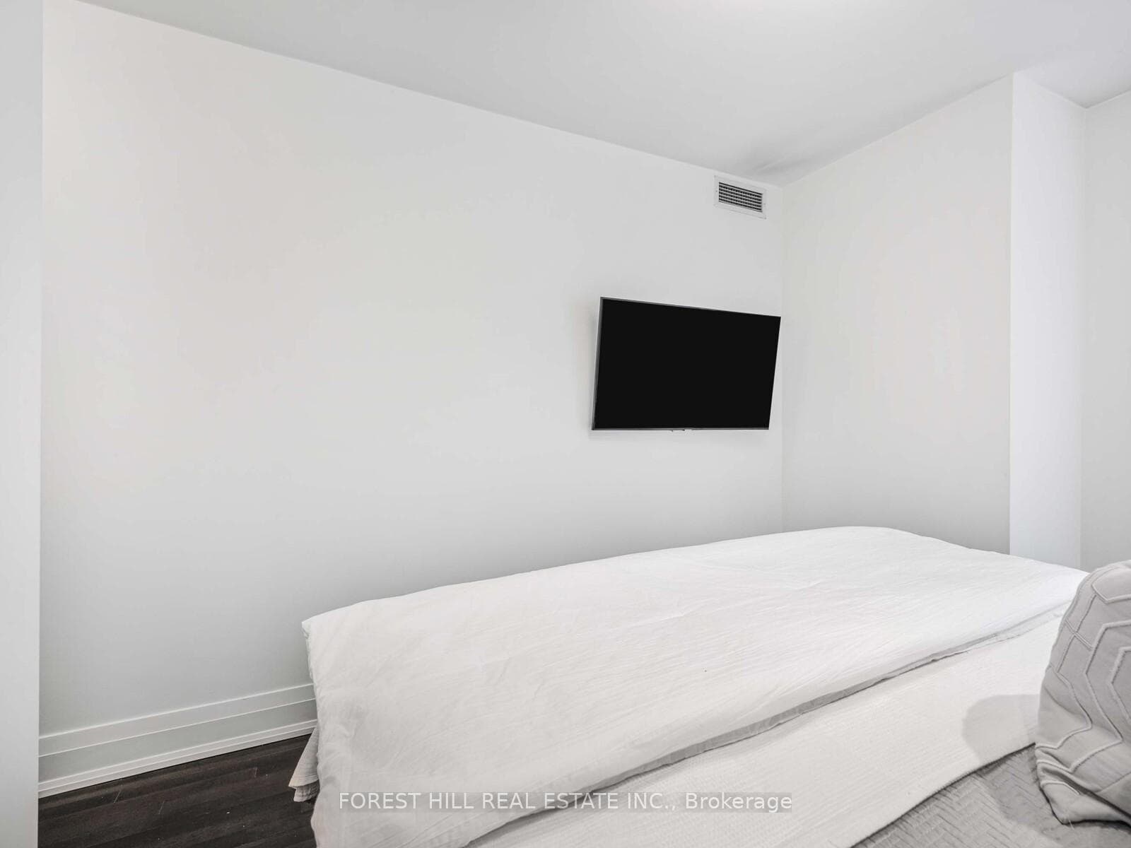 8 Granby Street photo 20