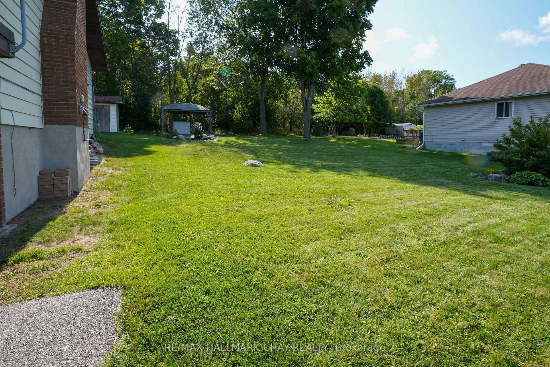 125 Hoyt Avenue photo 30