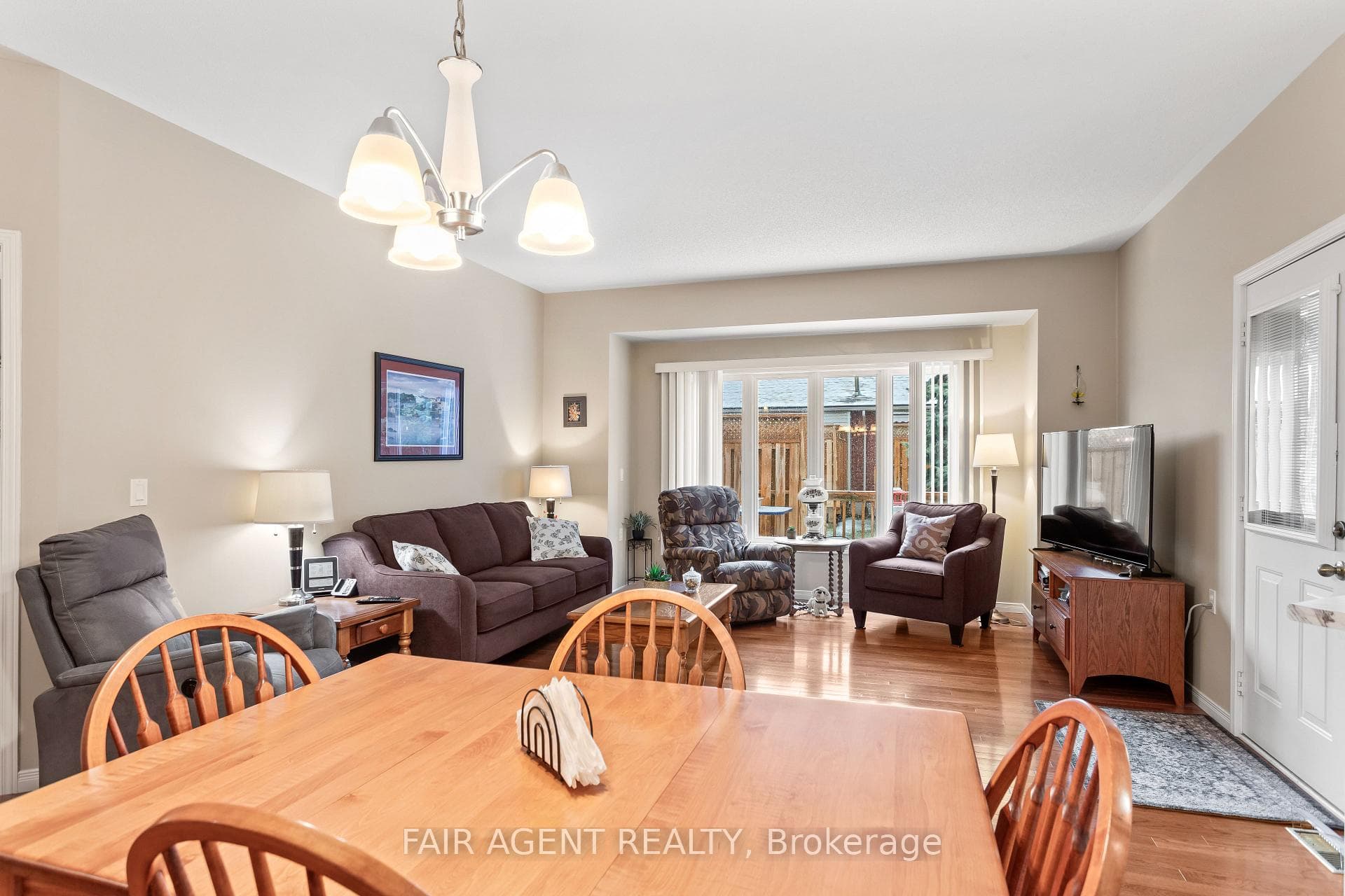 1555 HIGHBURY Avenue Unit 35 photo 14