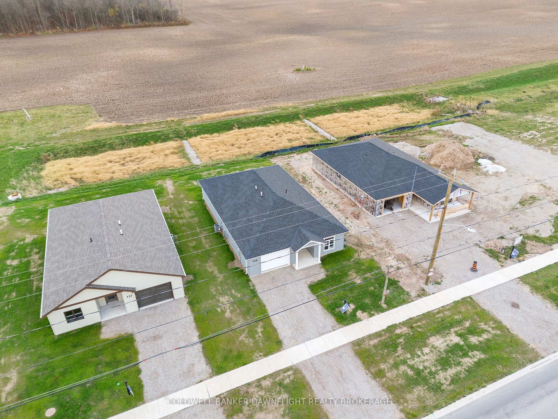 135 Victoria Avenue photo 32