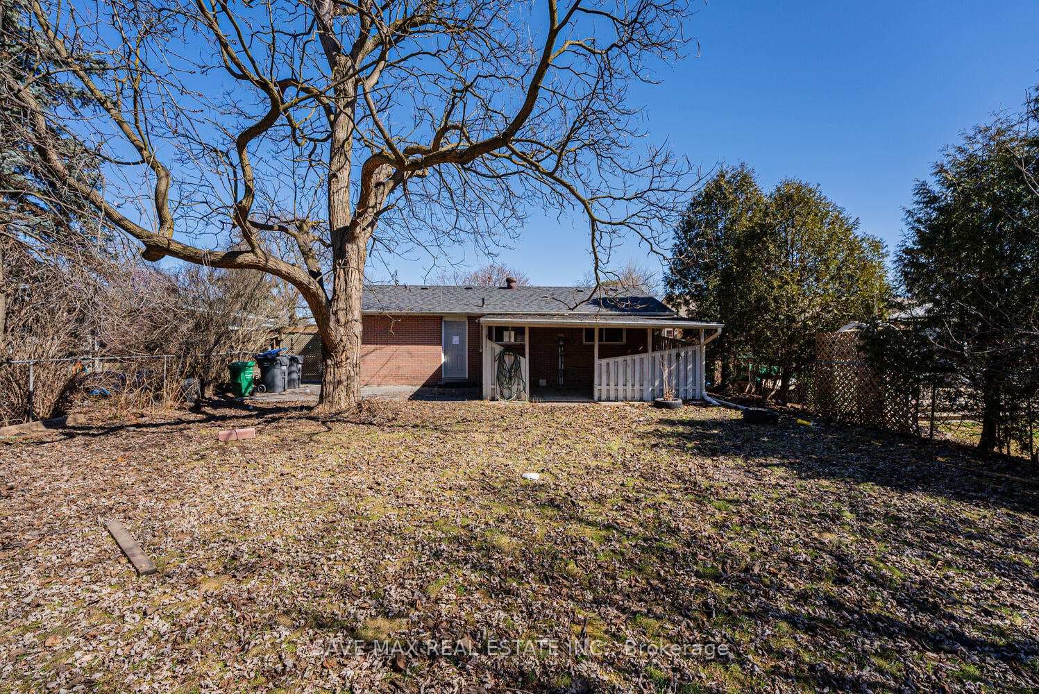 24 Evesham Crescent photo 28