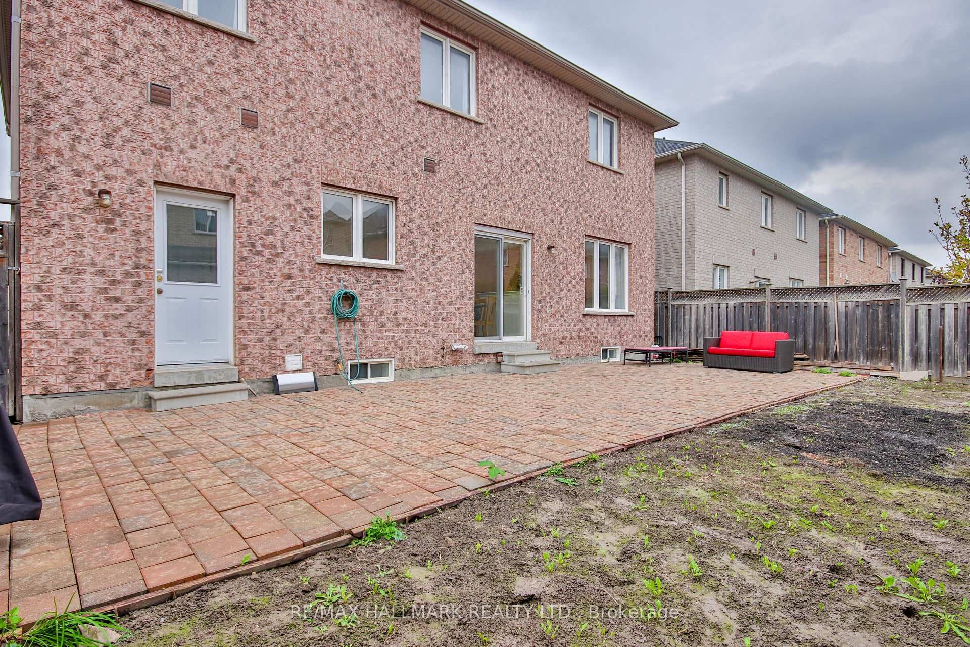 15 Briarglen Road photo 49