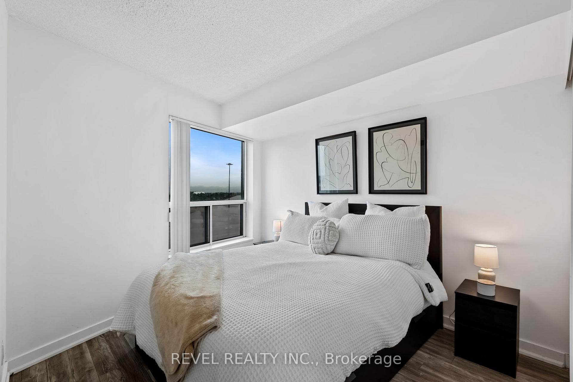 36 Lee Centre Drive Unit 812 photo 14