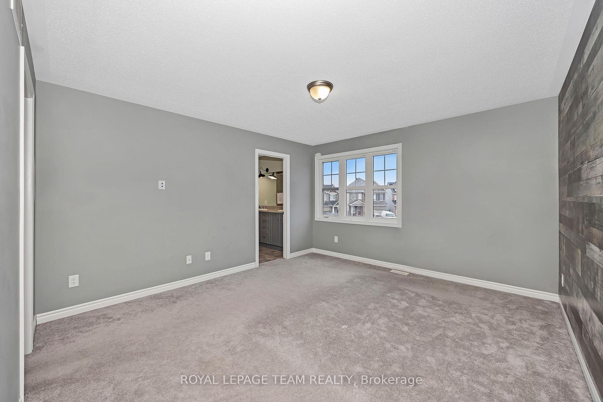 659 Pearl Dace Crescent photo 22