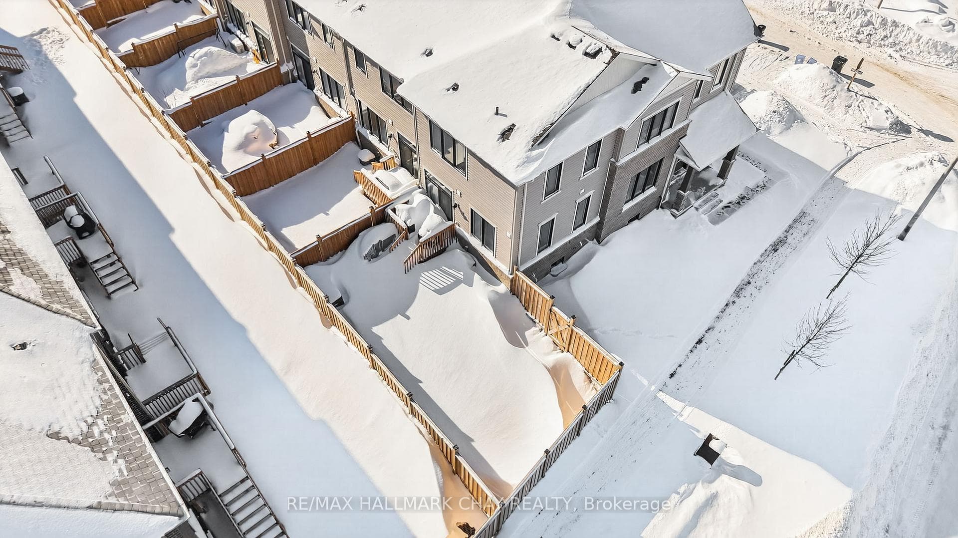 1 Milady Crescent photo 24