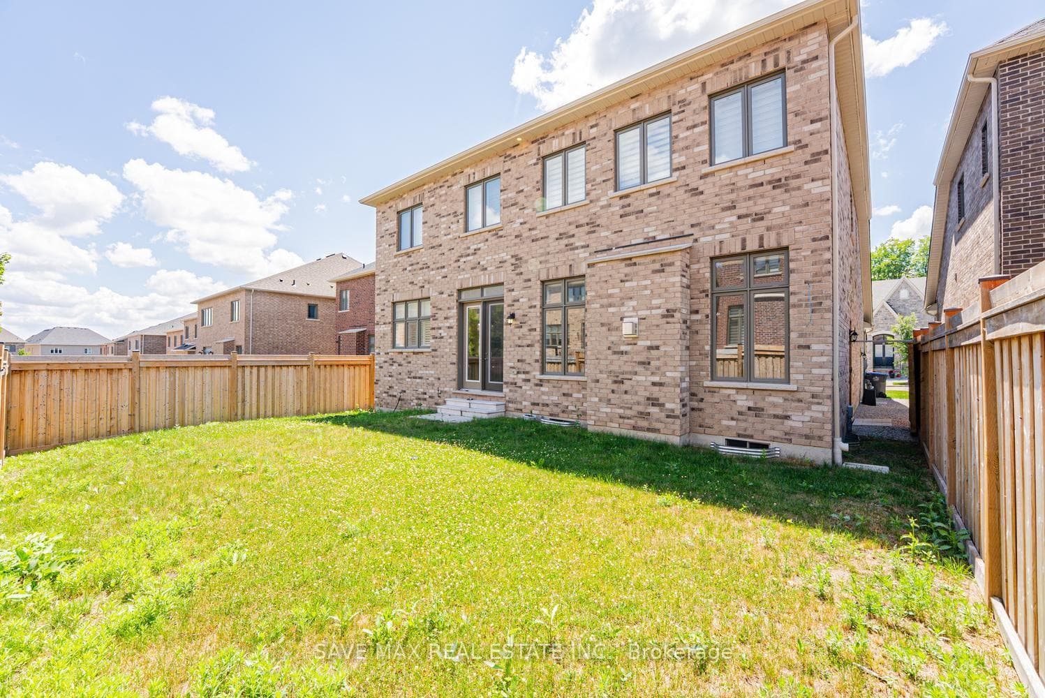 19 Daisy Meadow Crescent photo 46