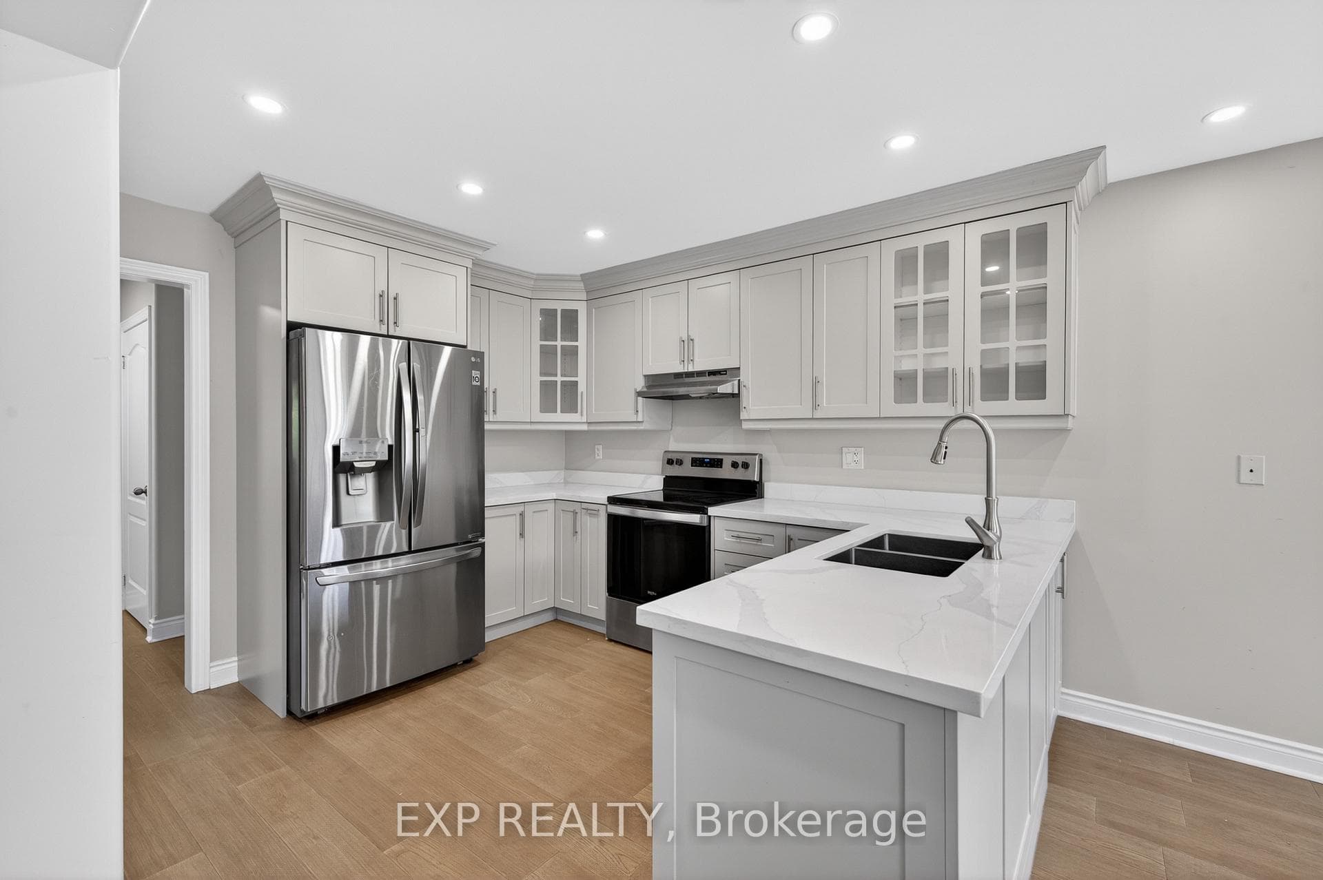 15 Lynn Street photo 12