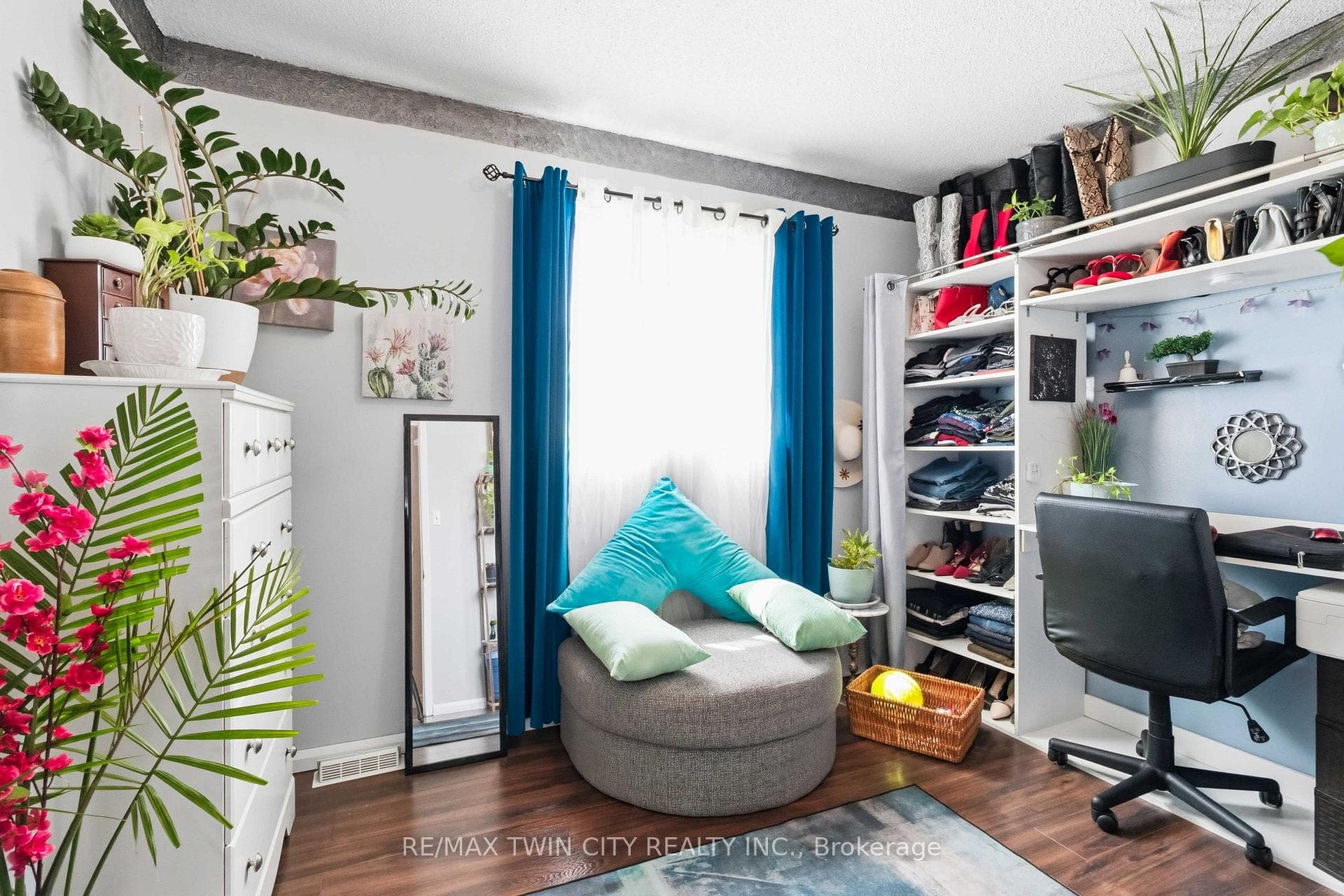 51 Abeles Avenue photo 16