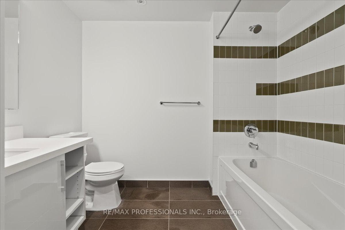2212 Lake Shore Boulevard Unit 4509 photo 17