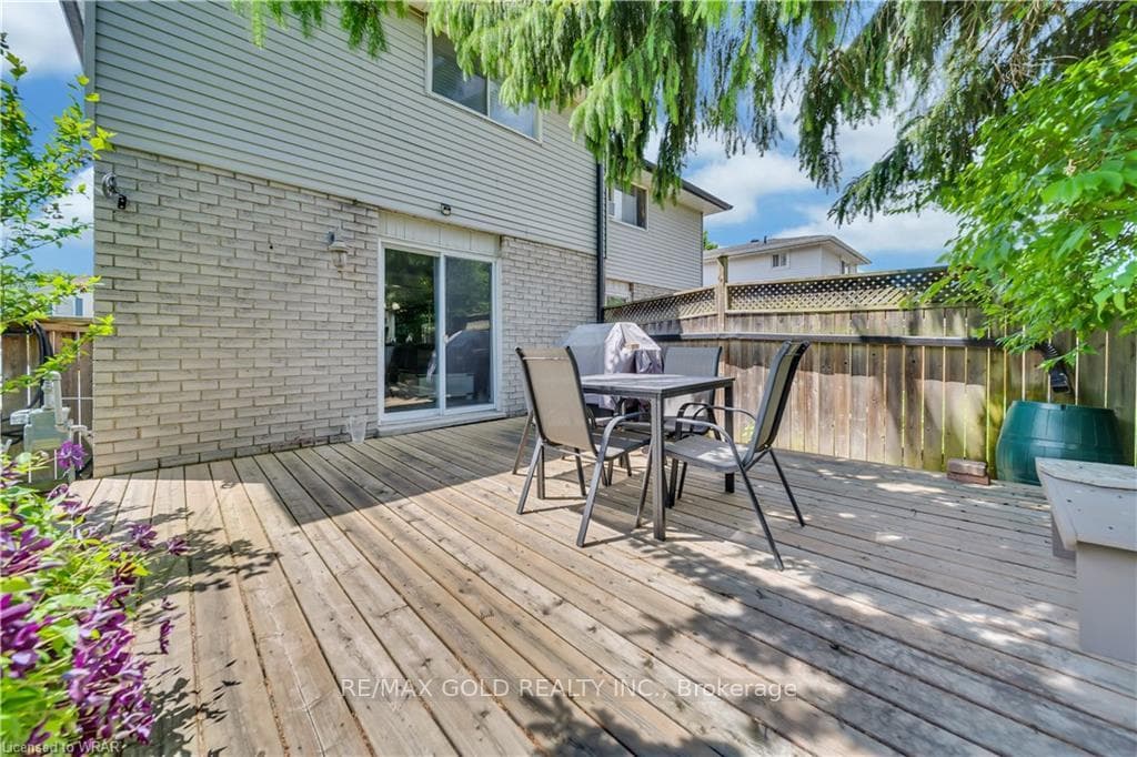 76 Carter Crescent photo 29