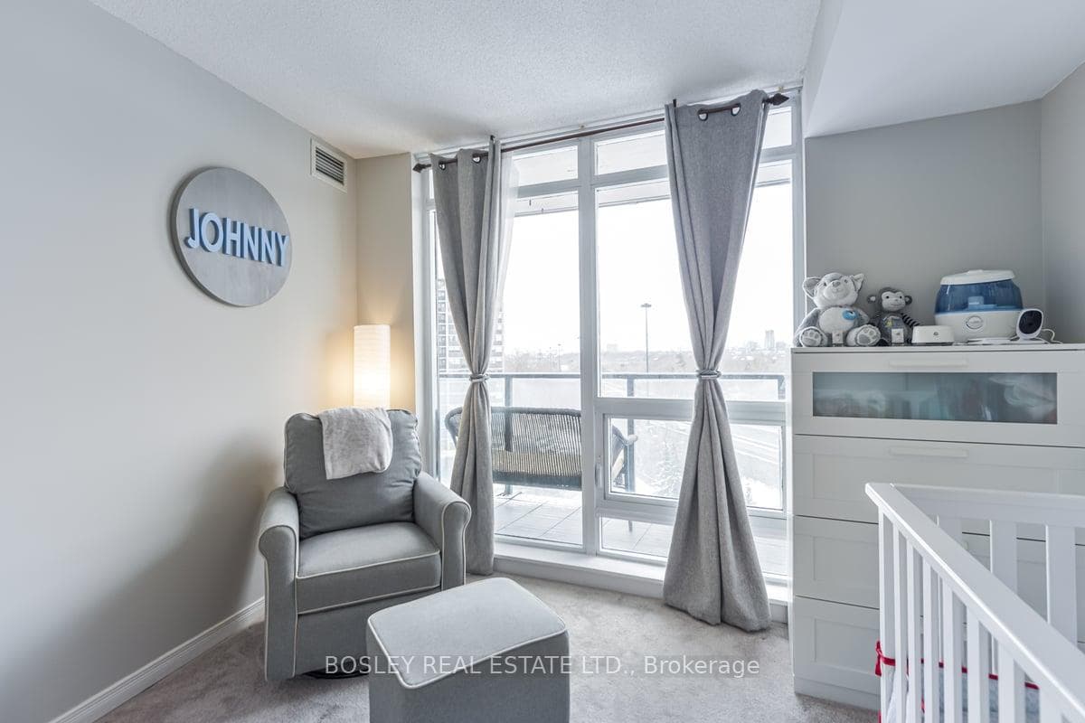 18 Valley Woods Road Unit 808 photo 20