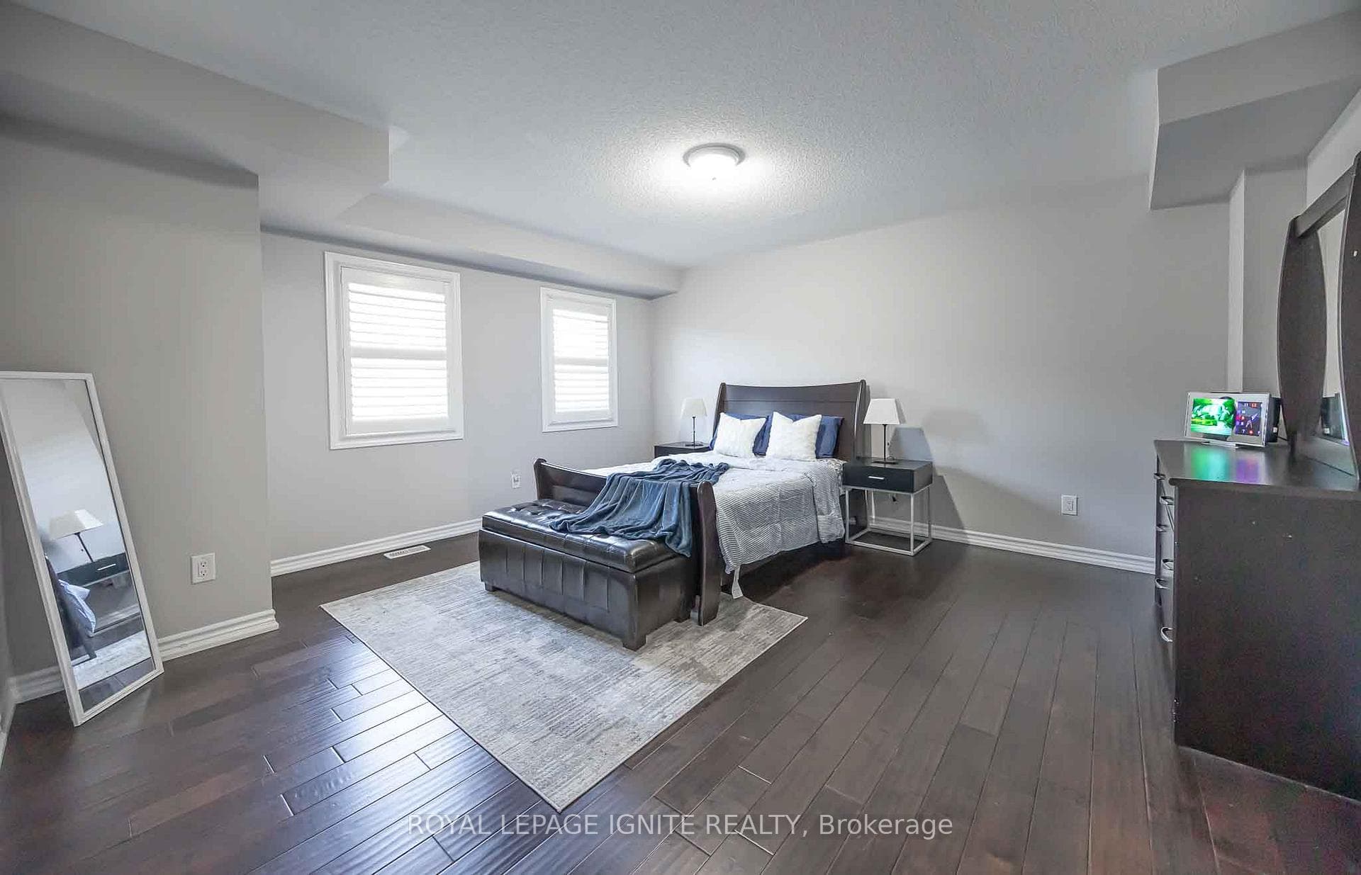 95 McRoberts Crescent photo 21