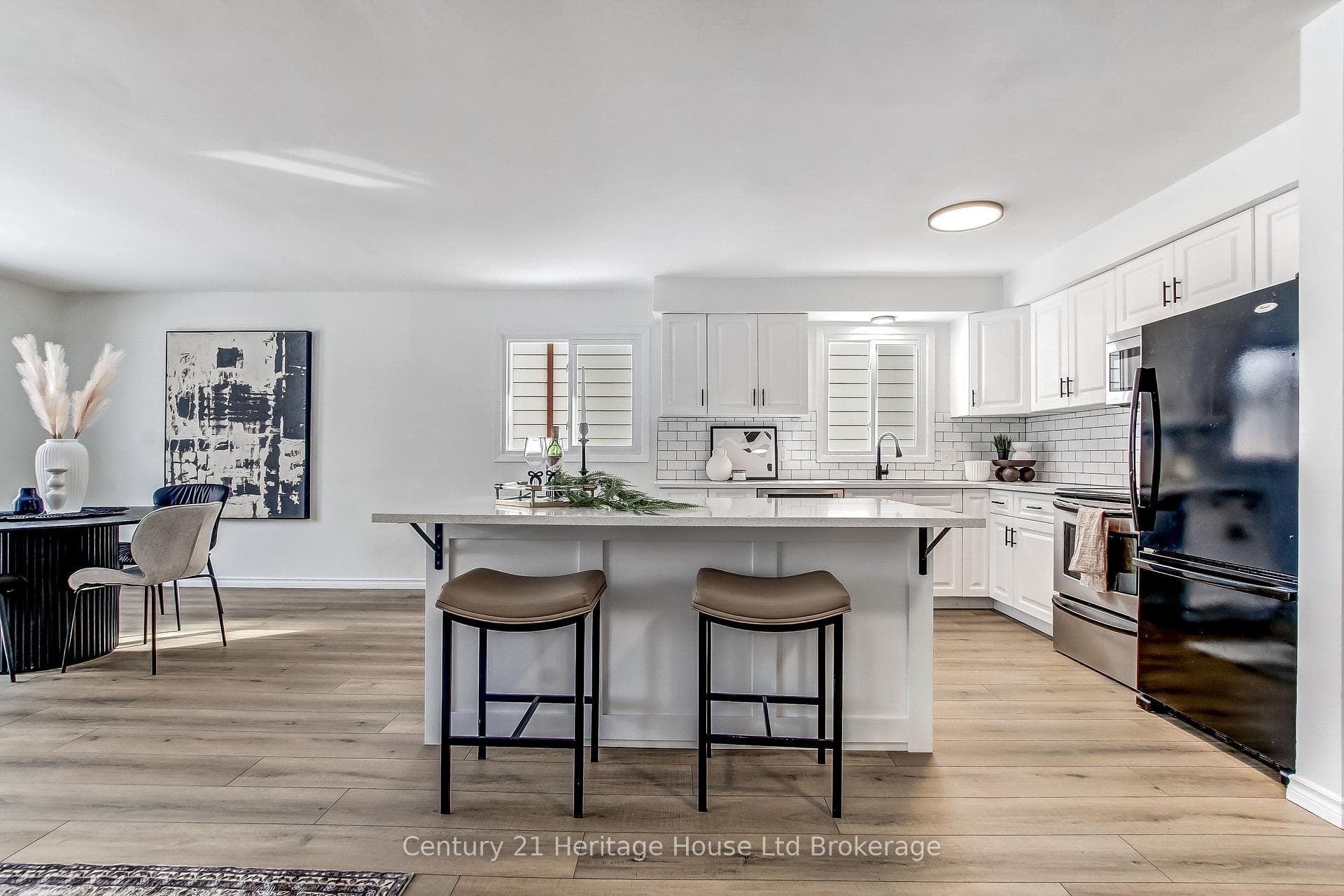 408 Manitoba Road photo 6