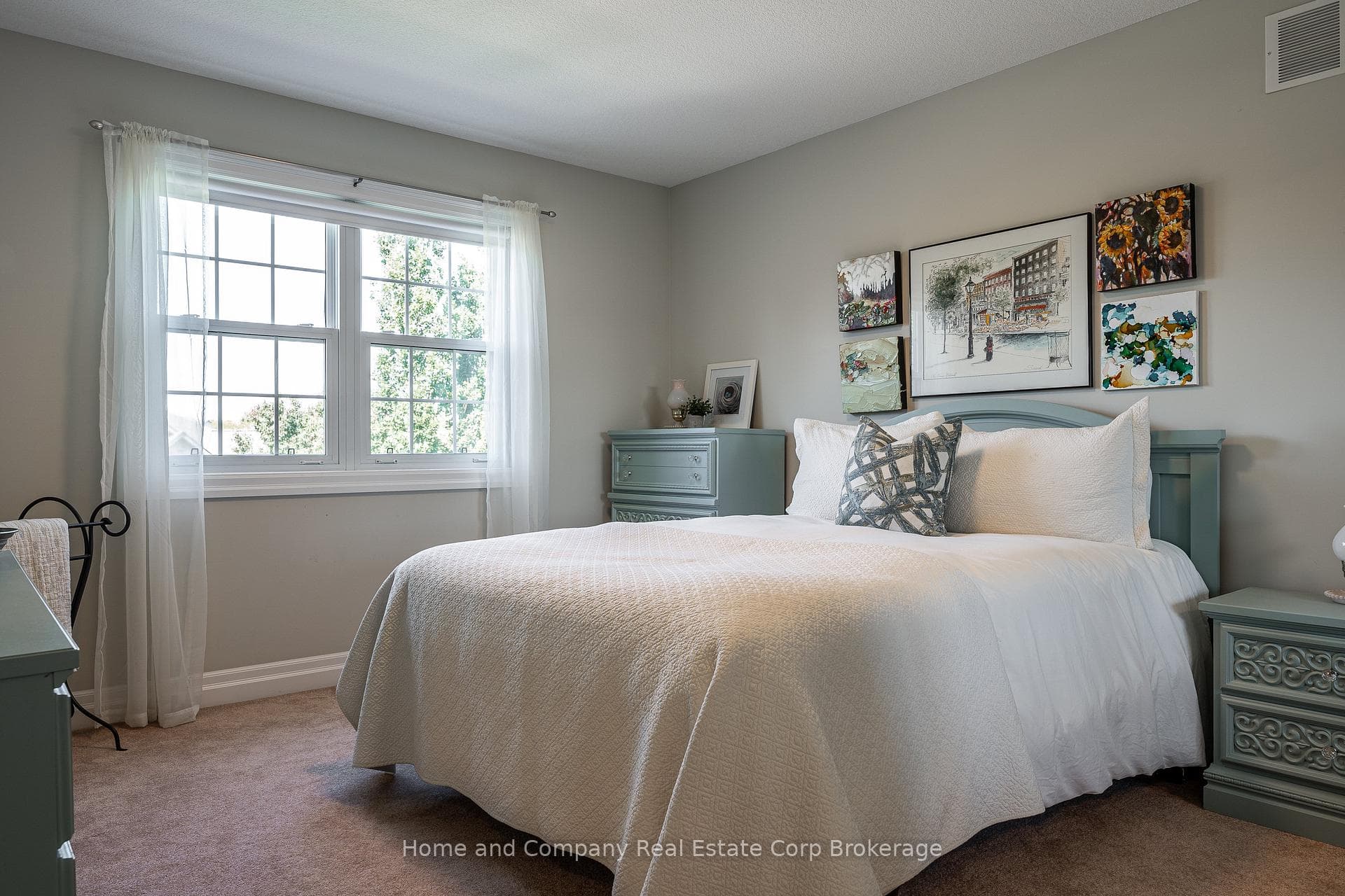 upper bedroom 2