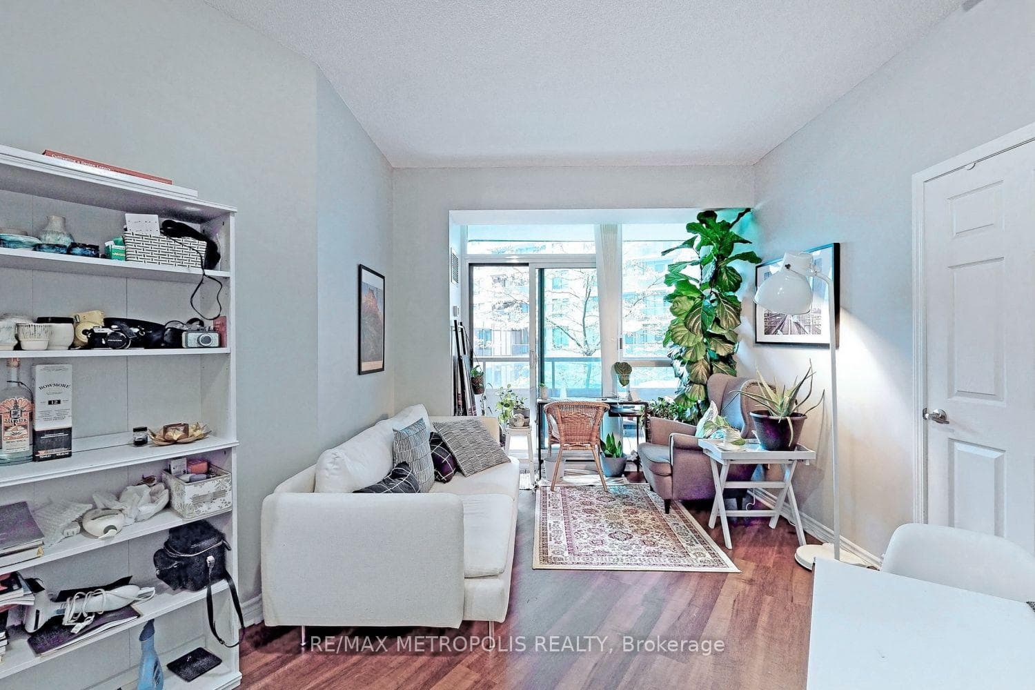 19 Grand Trunk Crescent Unit 315 photo 21