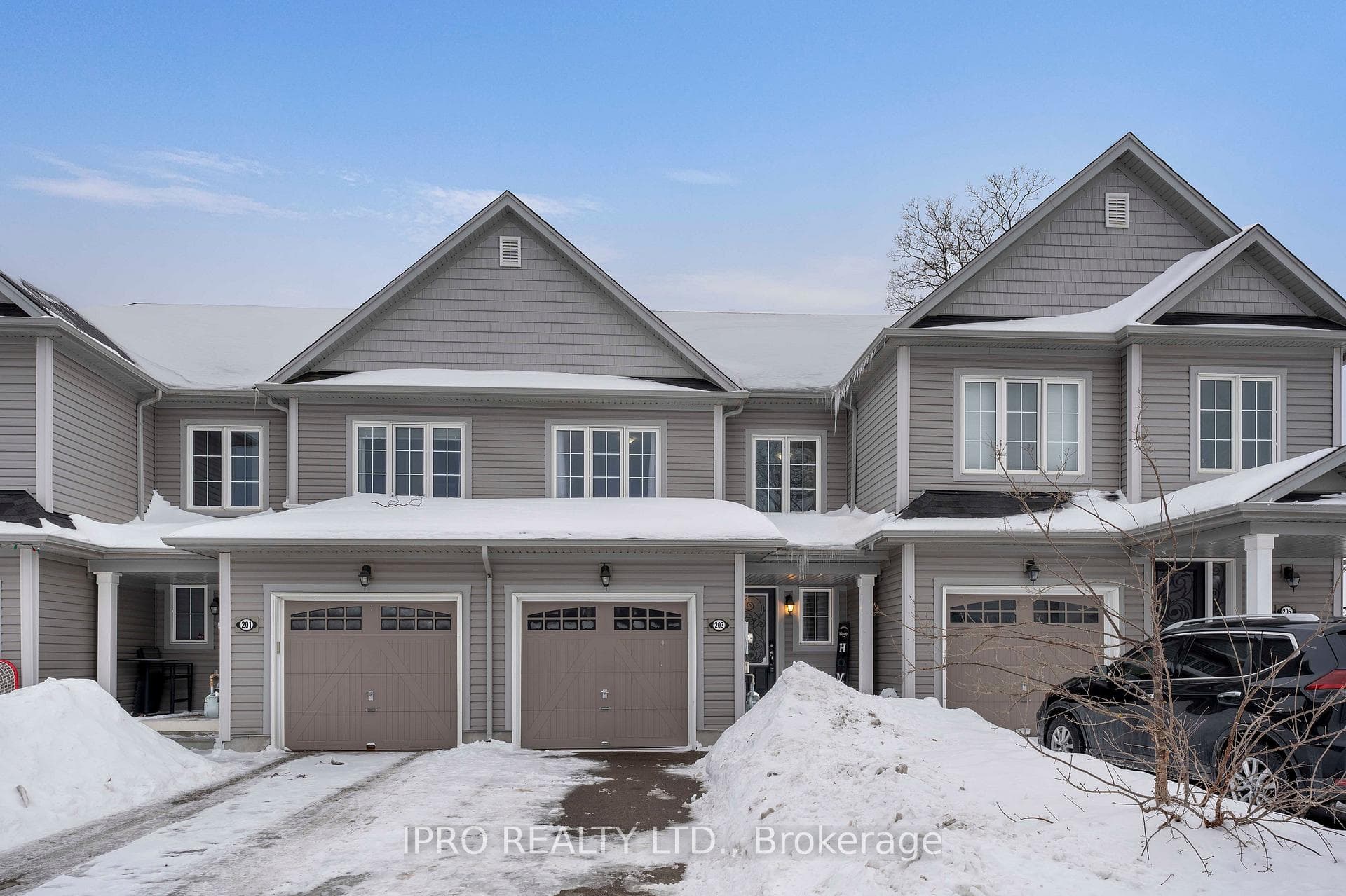 203 Gowland Drive photo 29