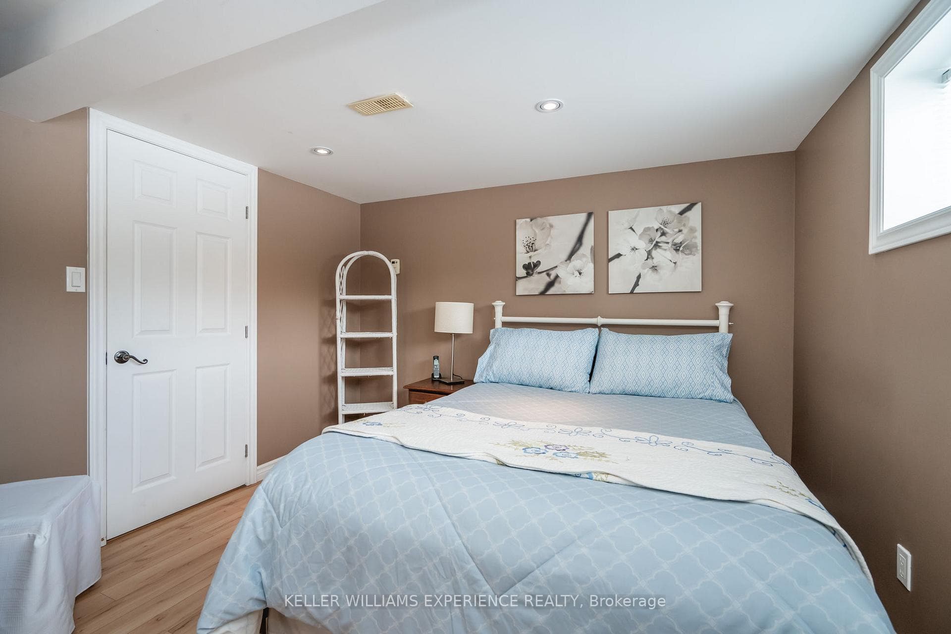 3514 PENETANGUISHENE Road photo 33
