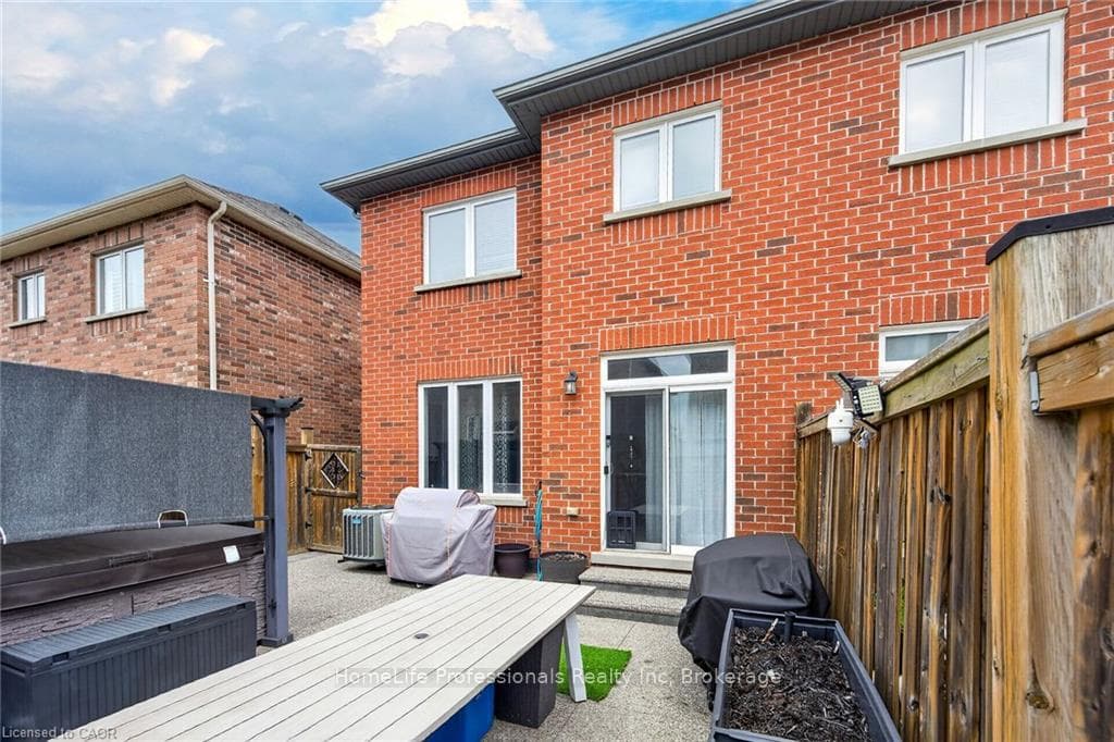 80 Summerberry Way photo 44