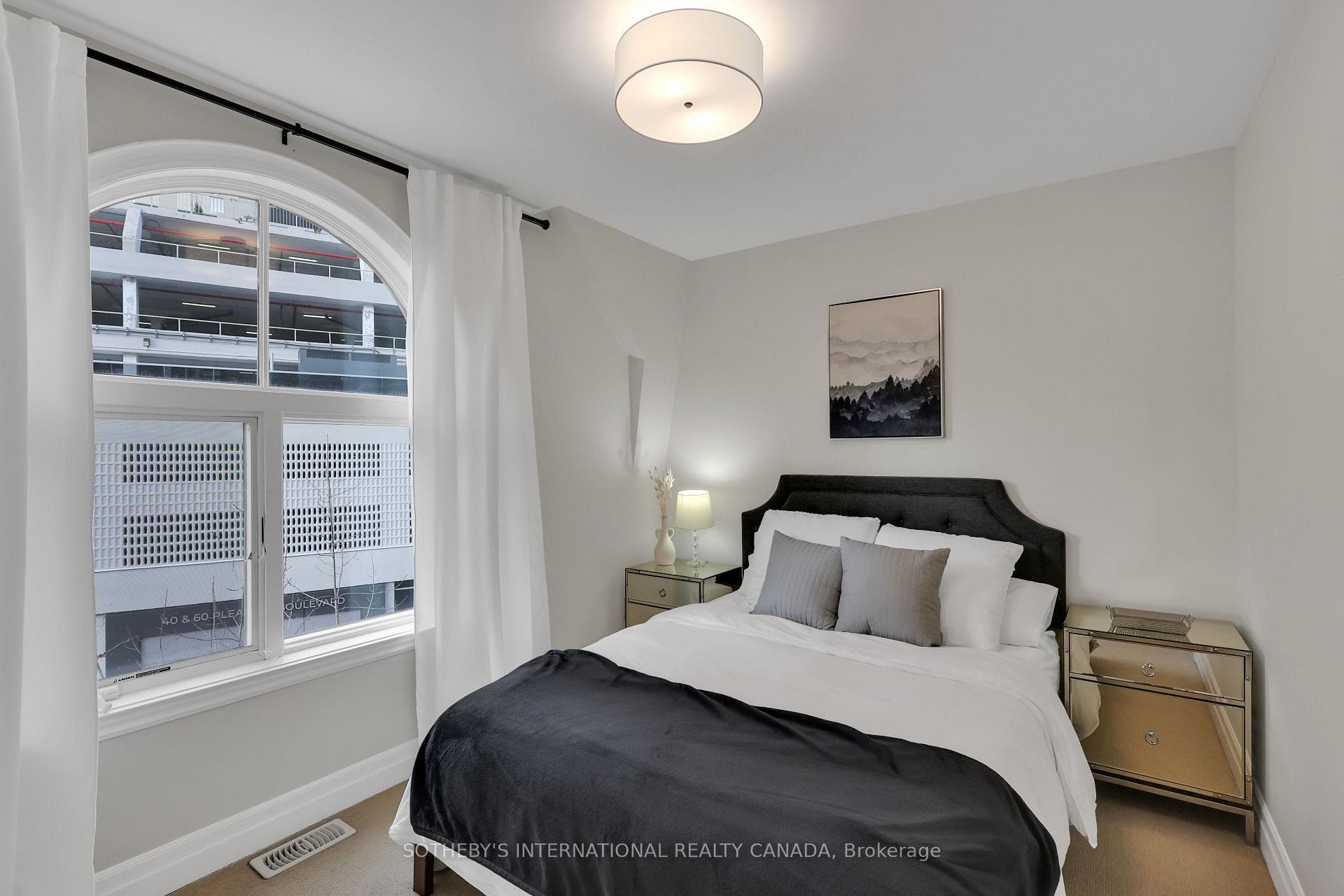 45 Pleasant Boulevard photo 32