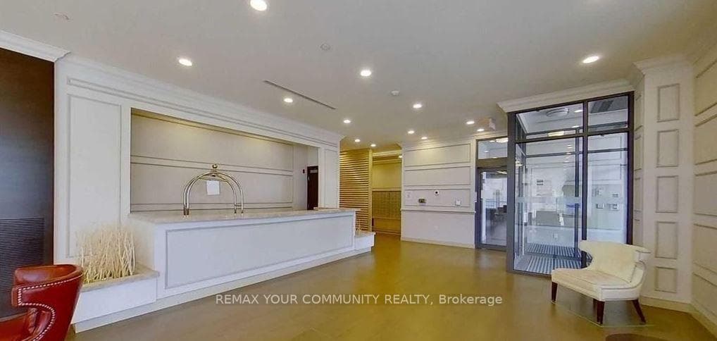 35 Saranac Boulevard Unit Ph03 photo 2