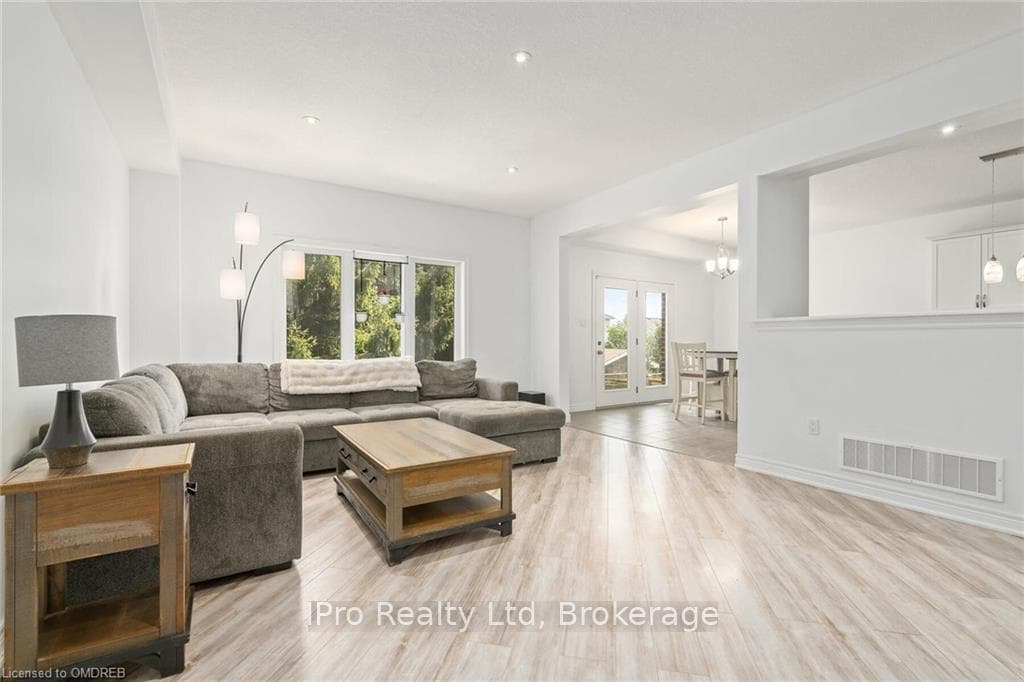 81 WARDLAW Avenue photo 14