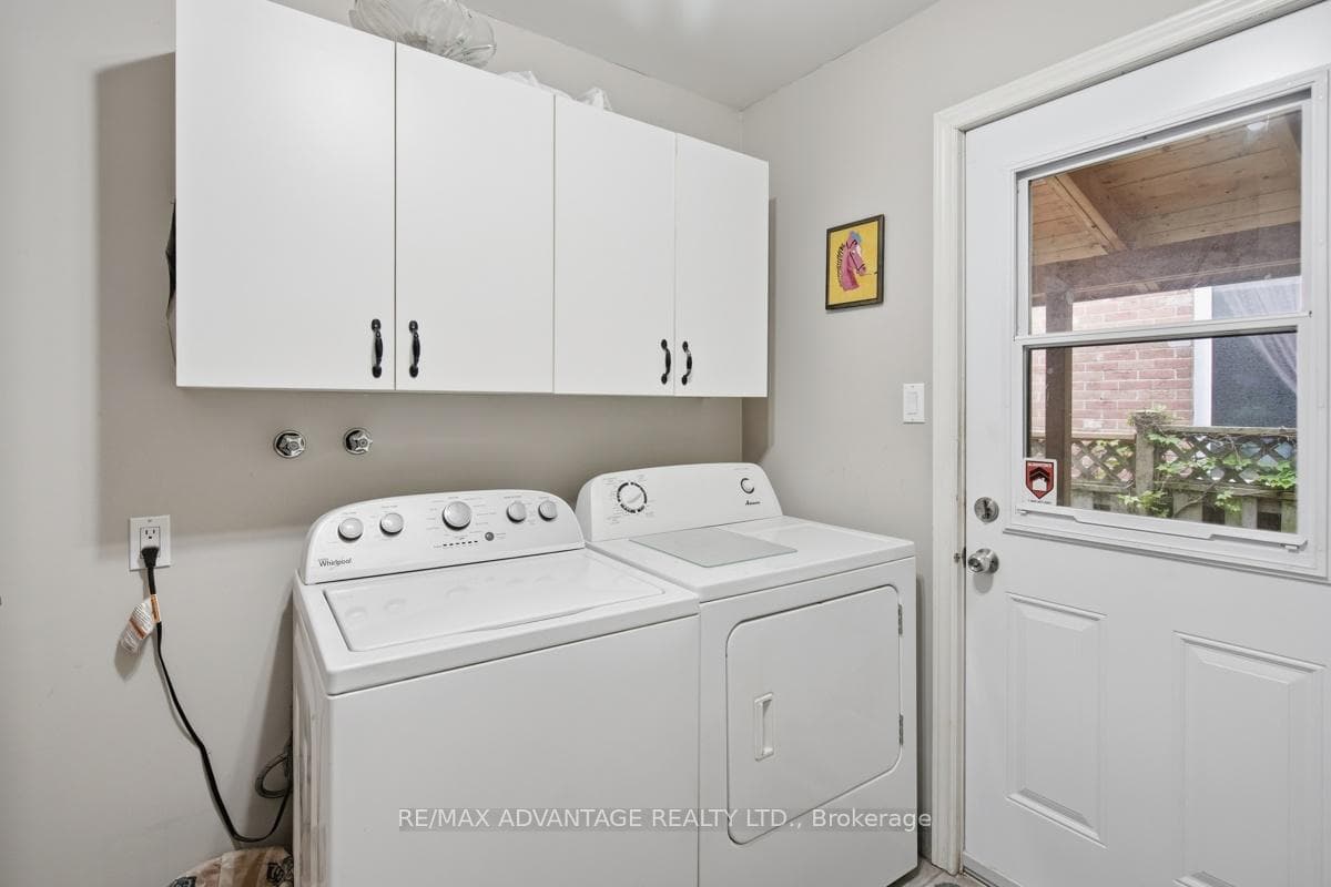 51 Laurel Crescent photo 21