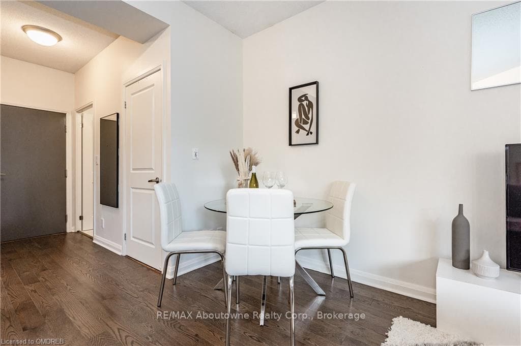 35 HAYDEN Street Unit 401 photo 8