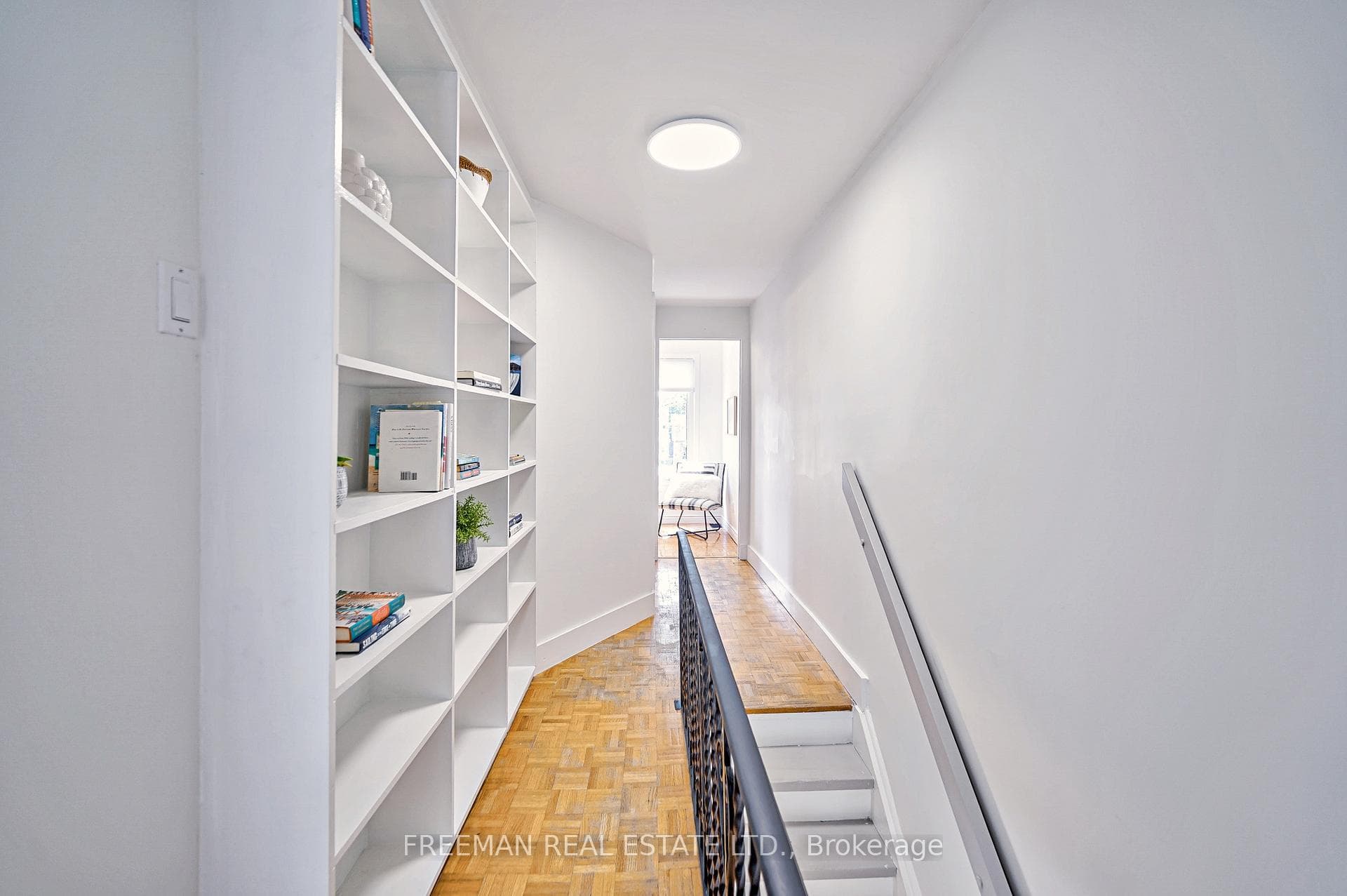 476 Clinton Street photo 15