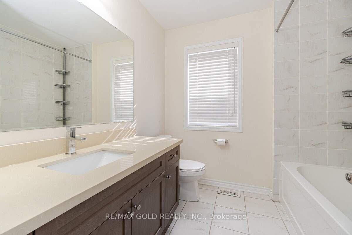 31 Troyer Street photo 18