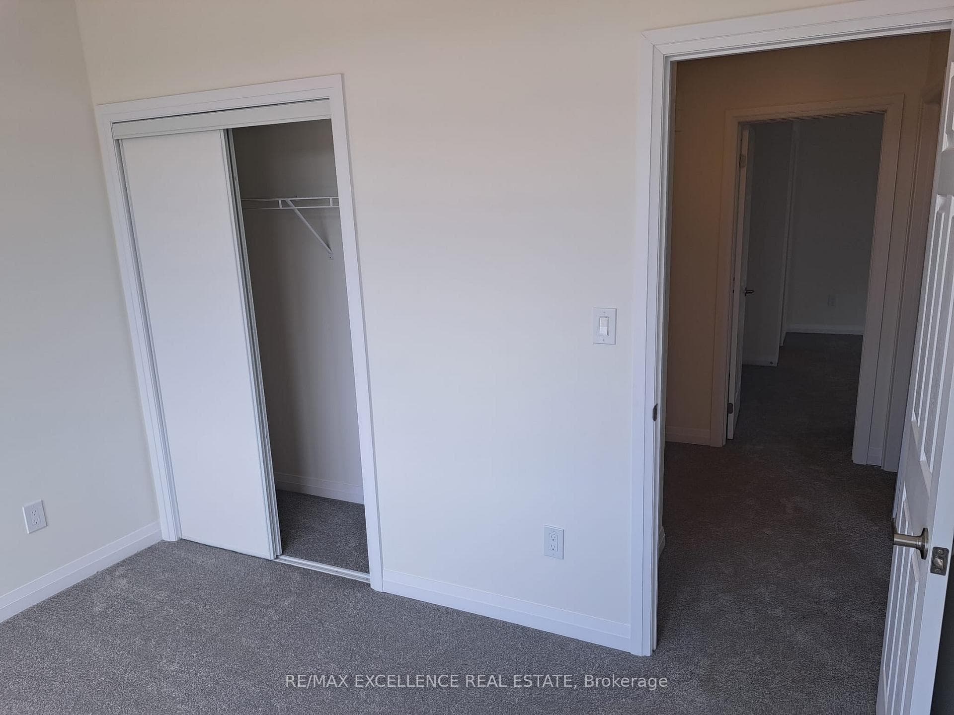 67 Stanley Avenue photo 11